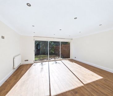 3 bed End Terrace House for rent - Photo 3