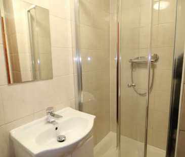 2 bedroom ground floor maisonette to rent - Photo 5