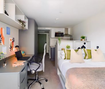 Silver Studio - Photo 2