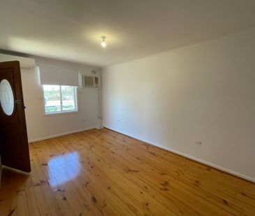 To register & apply for this property, please use this link: https:... - Photo 3