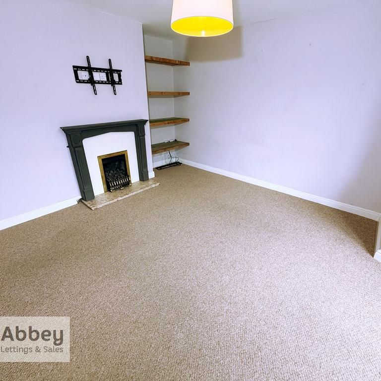 3 bedroom semi-detached house to rent - Photo 1