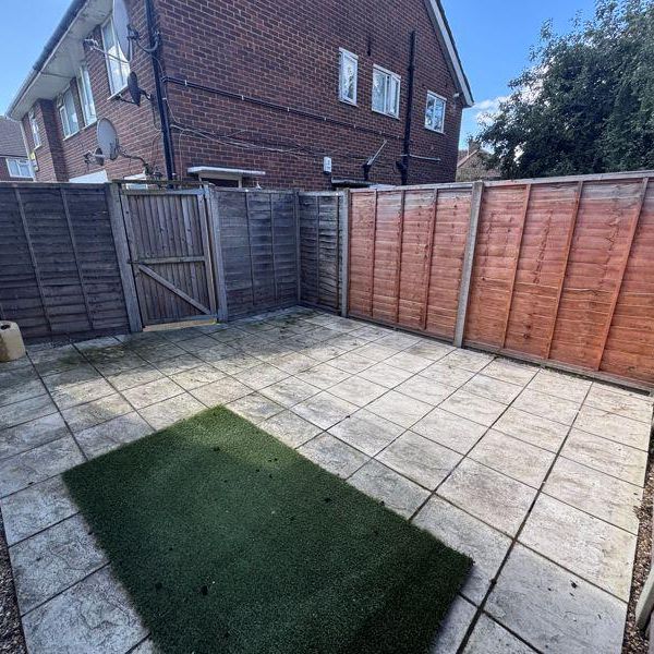 2 bedroom maisonette to rent - Photo 1