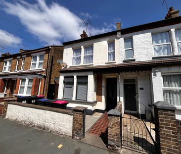 Guildford Road, Southend-on-Sea, Essex, SS2 5AR - Photo 1