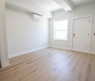 Newly Renovated 1 Bedroom unit in Welland - Photo 2