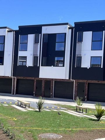 2 Bedrooms | 2.5 Bathrooms | Sunny & Convenient - Photo 3