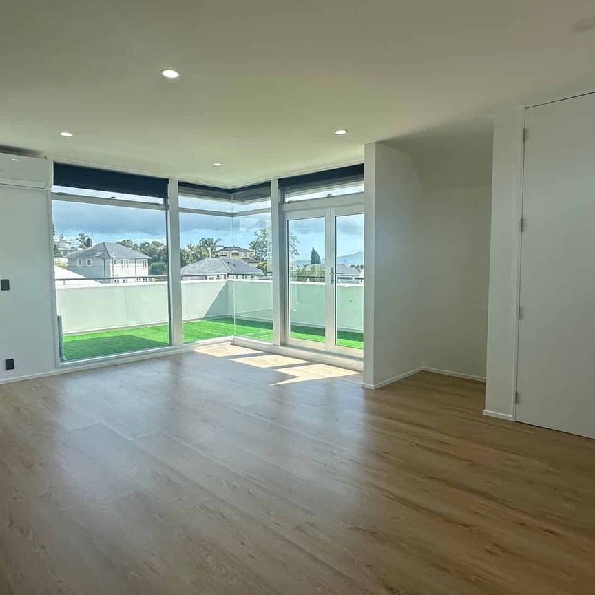 Expansive View in the heart of Orakei - Photo 1