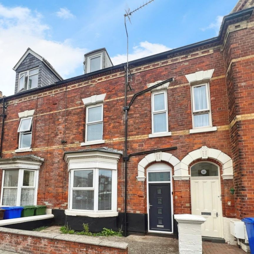 1 bedroom Flat To Let - Photo 1