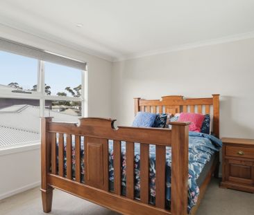 1/19 Hortus Place, Newnham - Photo 4