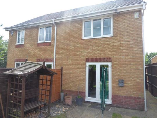 2 bedroom terraced house to rent - Photo 1