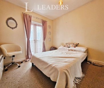 2 bedroom flat to rent Gosport Town Centre - Photo 2