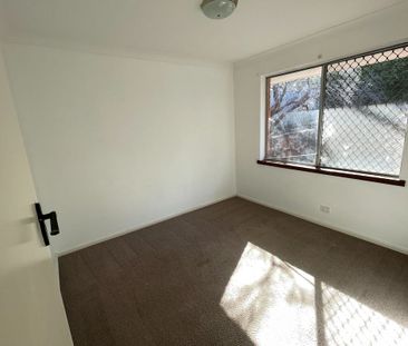 12A Hayward Place - Photo 2