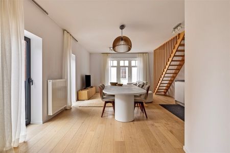 Gemeubeld duplex-appartement met autostaanplaats te huur - Photo 2