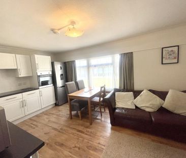 2 bedroom ground floor flat to rent - Photo 3