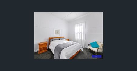 PLENTY OF CHARM IN THIS INNER-CITY ABODE - Photo 3