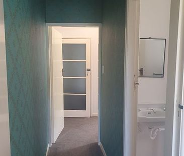 Top floor one bedroom apartment. - Photo 1
