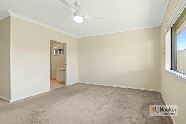 Modern Family Home on the Cusp of the Hunter Valley Vineyards - Photo 1