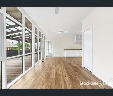 Family Home - Photo 4