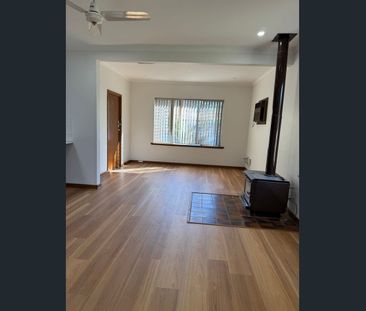 Spacious 4x2 Family Home in East Victoria Park - Photo 4