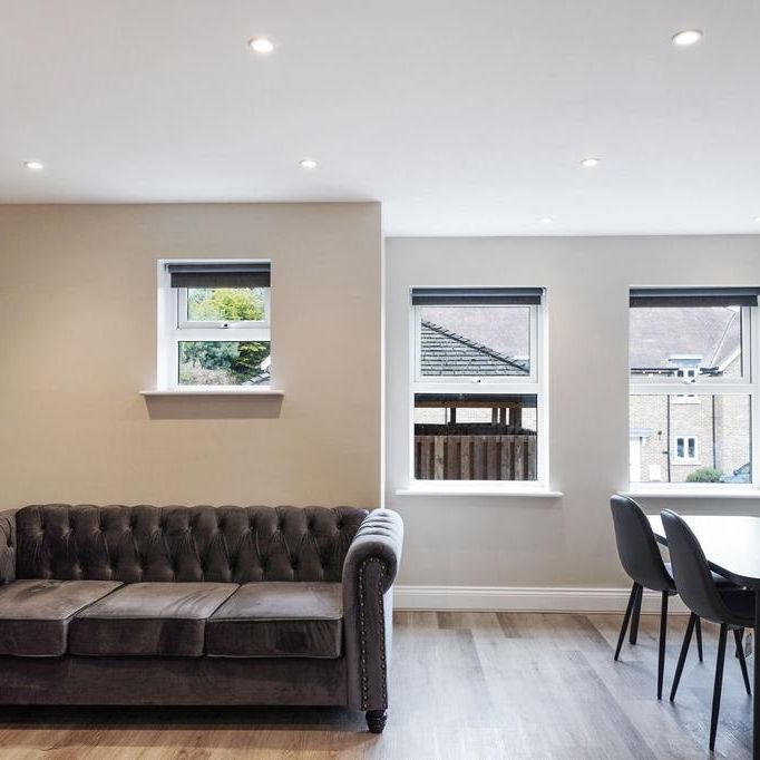 2 bedroom flat to rent - Photo 1