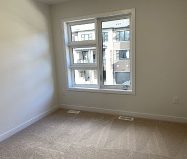 For Lease - 36 John Canning Way, Markham, Ontario - Photo 4