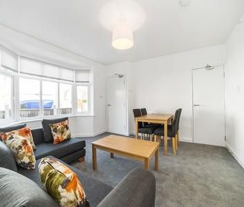 3 Bed - Fletcher Road, Nottingham - Photo 2