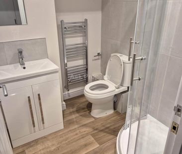 1 bedroom semi-detached house to rent - Photo 5