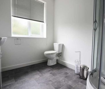 London Road, Earley, Reading, RG6 - Photo 4