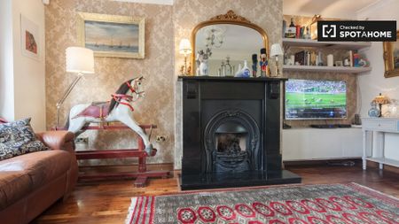 Cozy room to rent in 3-bedroom house in Clondalkin, Dublin - Photo 4