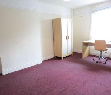 Bedroom Detached House In Charminster, BH8 - Photo 5