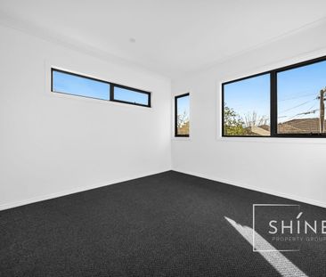 Luxury Townhouse - Photo 3