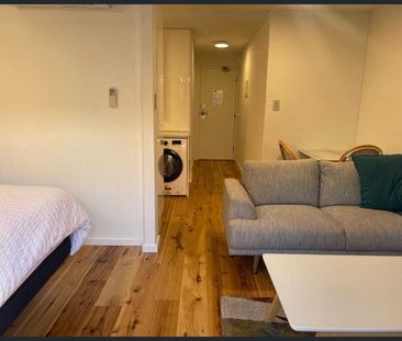 CITY LIVING - MODERN STUDIO APARTMENT - *OUTGOINGS INCLUDED - Photo 1