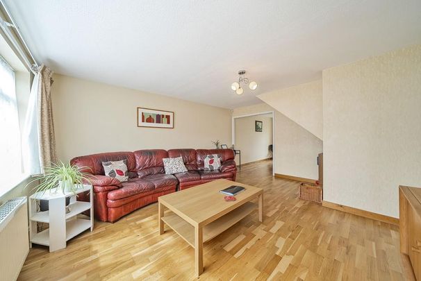 4 bedroom semi-detached house to rent - Photo 1