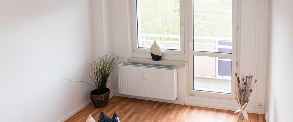 2-Raum-Erdgeschosswohnung mit Balkon - Foto 1