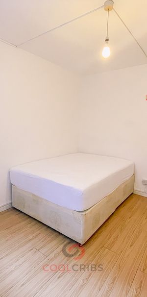 Holloway Road, Islington, London, N7 - Photo 1