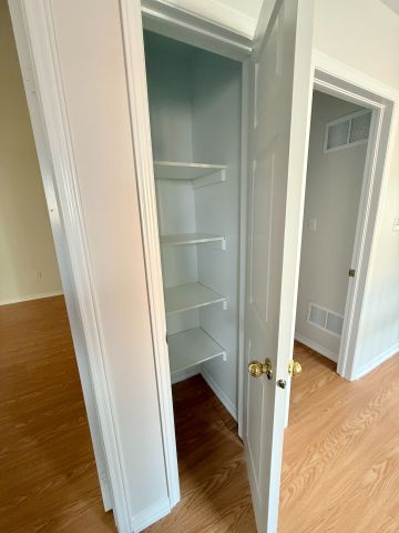 For Lease - 12 Sled Dog Road, Brampton, Ontario - Photo 4