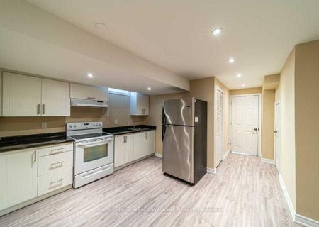 Detached Home For Lease | W8095762 - Photo 2