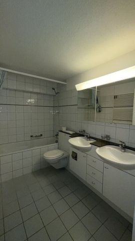 Jewelry piece is looking for a resident - Photo 5