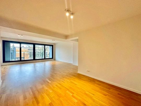 Appartement te huur - Photo 1