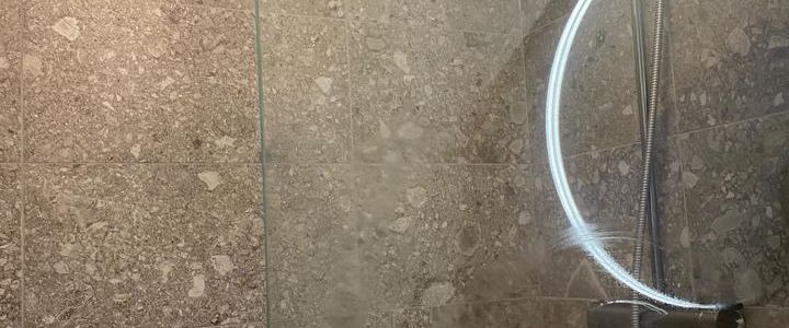 1,5-Zimmer Dachgeschosswohnung (Zweitbezug, Klimaanlage, Balkon) - Photo 1