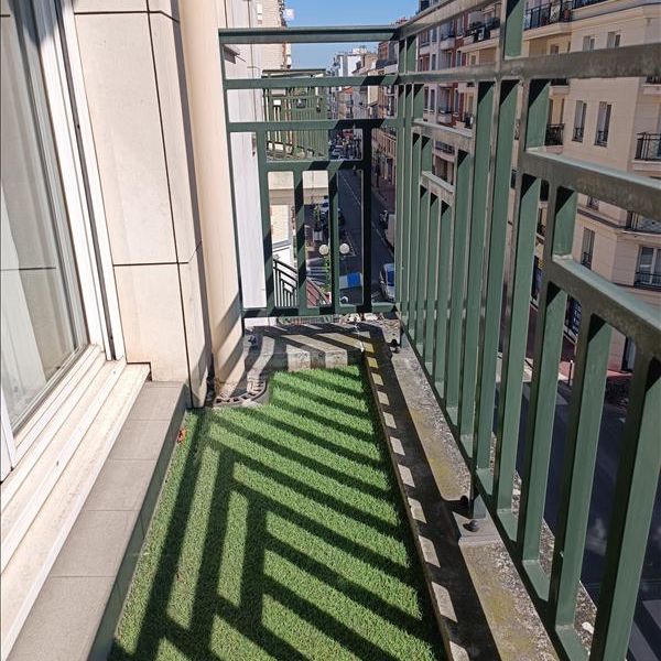 2 pièces - Meublé - 46,03 m² - 4ème étage - Colocation non autorisée - Photo 1