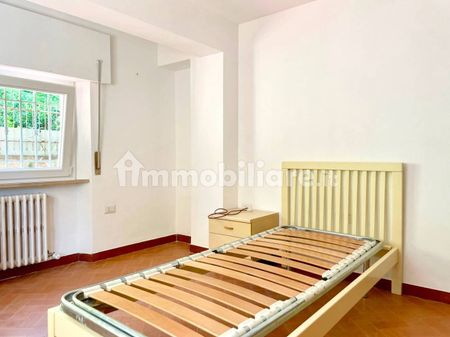 Trilocale viale Giacomo Leopardi, Centro, Camerino - Photo 2