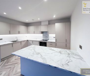 Chestnuts, London Road, Crays Hill - Photo 3