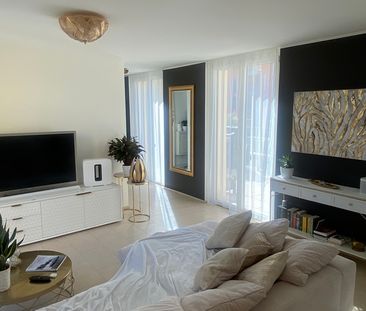 2½ ZIMMER-ATTIKAWOHNUNG IN WÄDENSWIL (ZH), MÖBLIERT, TEMPORÄR - Photo 2