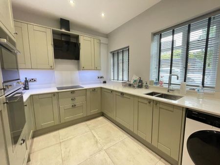 3 bedroom terraced house to rent - Photo 5