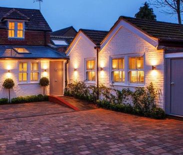 2 bedroom bungalow to rent - Photo 1