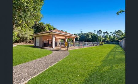 * Short term For Rent - Stylish Townhouse in Carrara - Photo 4