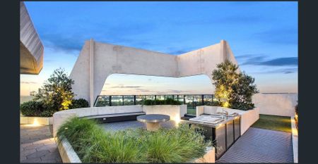 Fully Furnished modern apartment - Photo 5