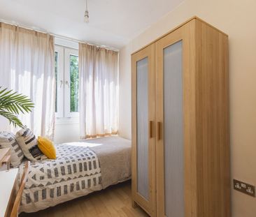 Room in a Shared Flat, Sherfield Gardens, SW15 - Photo 2