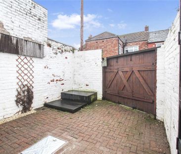 2 bedroom end of terrace house to rent - Photo 6