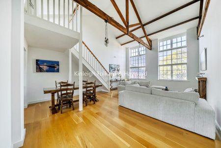 Arcadian Place, London SW18 - Photo 2